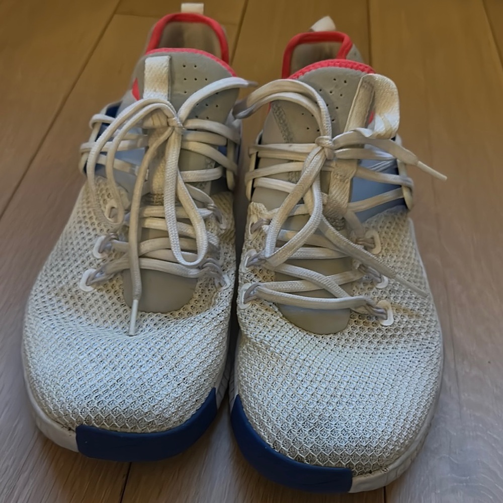 Nike White and Blue Athletic Shoes with Breathable Mesh